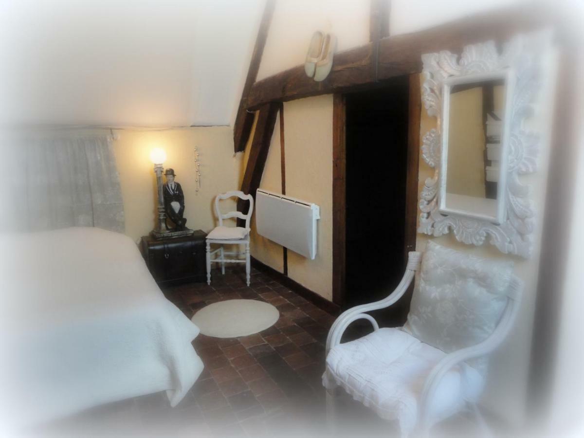 La Maison D'Hocquincourt Bléneau Esterno foto